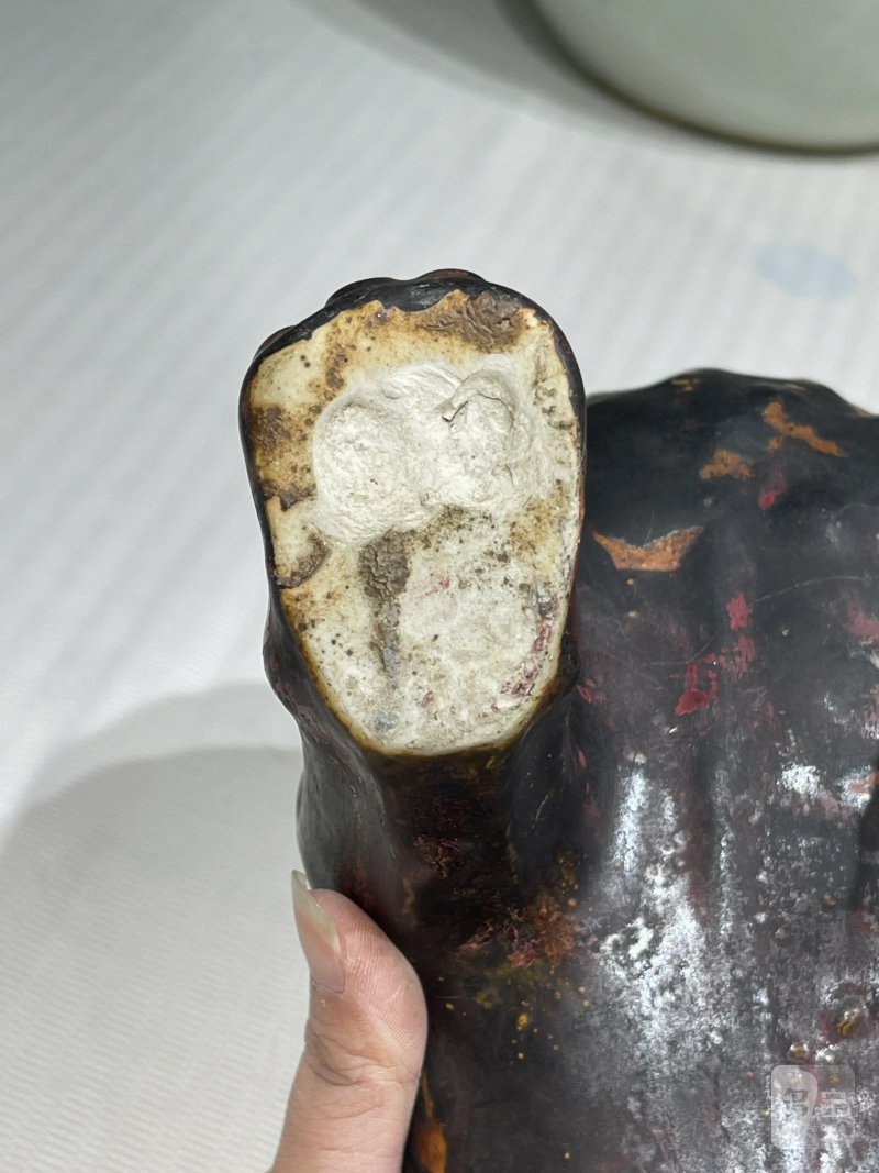 清代 胭脂红釉瑞兽瓷塑 - 图9